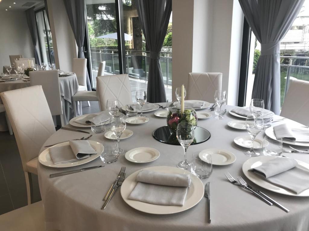 Domus Grand Hotel Ренде Екстер'єр фото