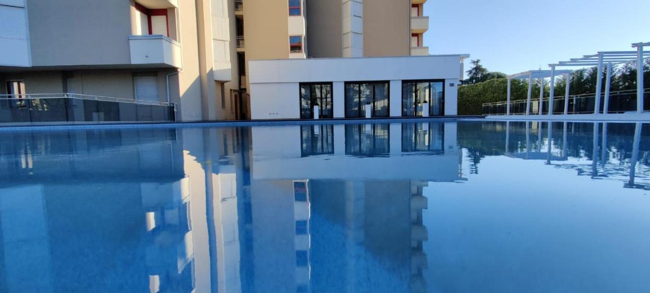 Domus Grand Hotel Ренде Екстер'єр фото
