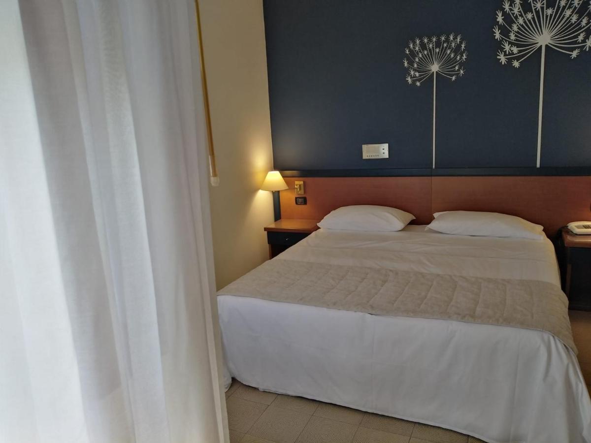 Domus Grand Hotel Ренде Екстер'єр фото