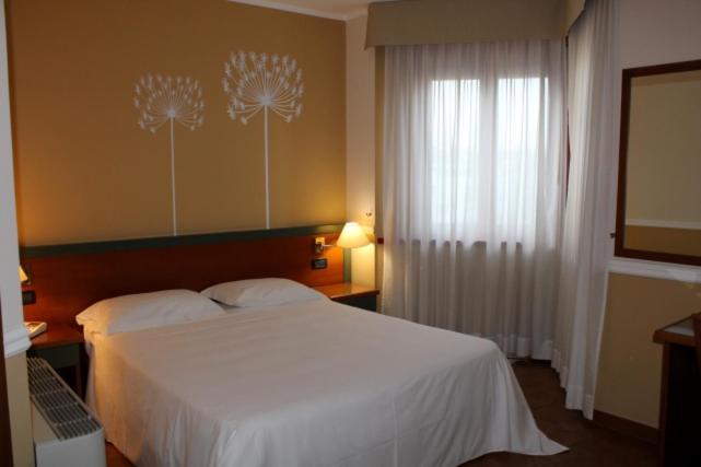 Domus Grand Hotel Ренде Екстер'єр фото